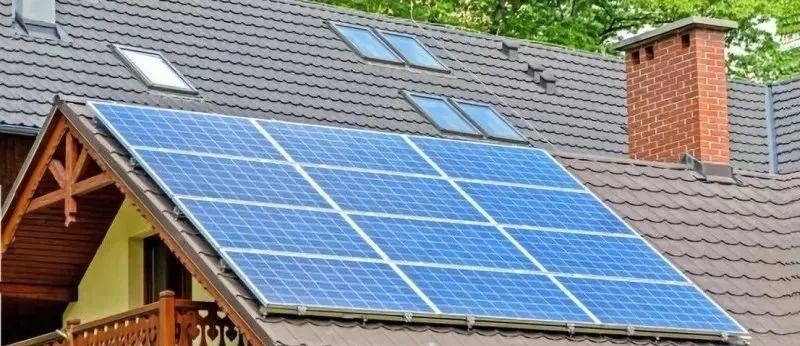 光伏發(fā)電“租房頂、免費(fèi)裝”新套路，警惕陰陽合同，天上不會掉餡餅！
